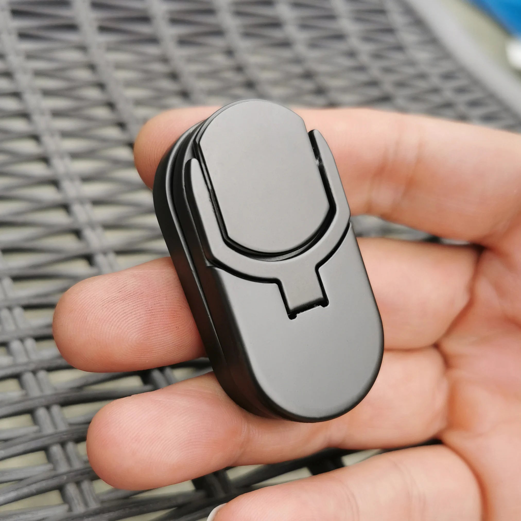 Magnetic Slider Fidget Toy – Stress Relief Metal Gadget