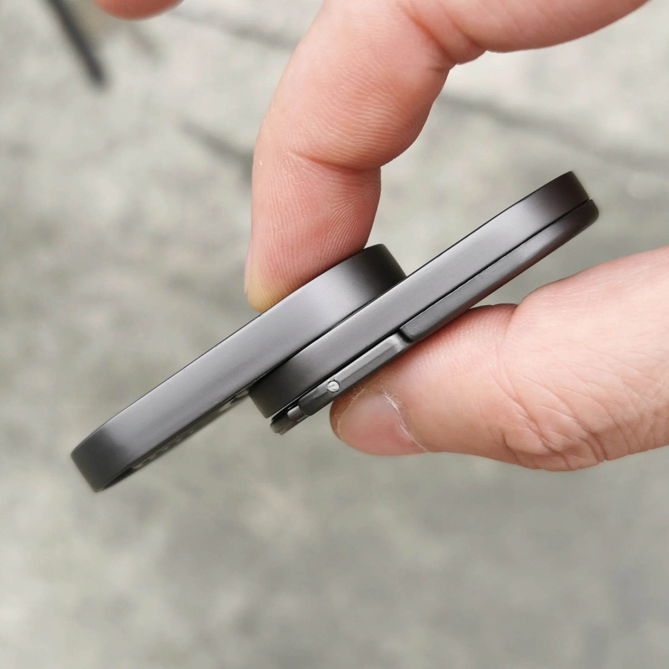 Magnetic Slider Fidget Toy – Stress Relief Metal Gadget