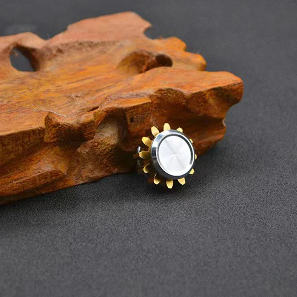 Mini Metal Gear Spinner – Precision Stress Relief in Your Pocket